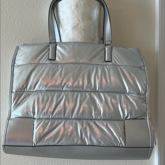 Tory Burch silver tote bag - Picture 3 of 3